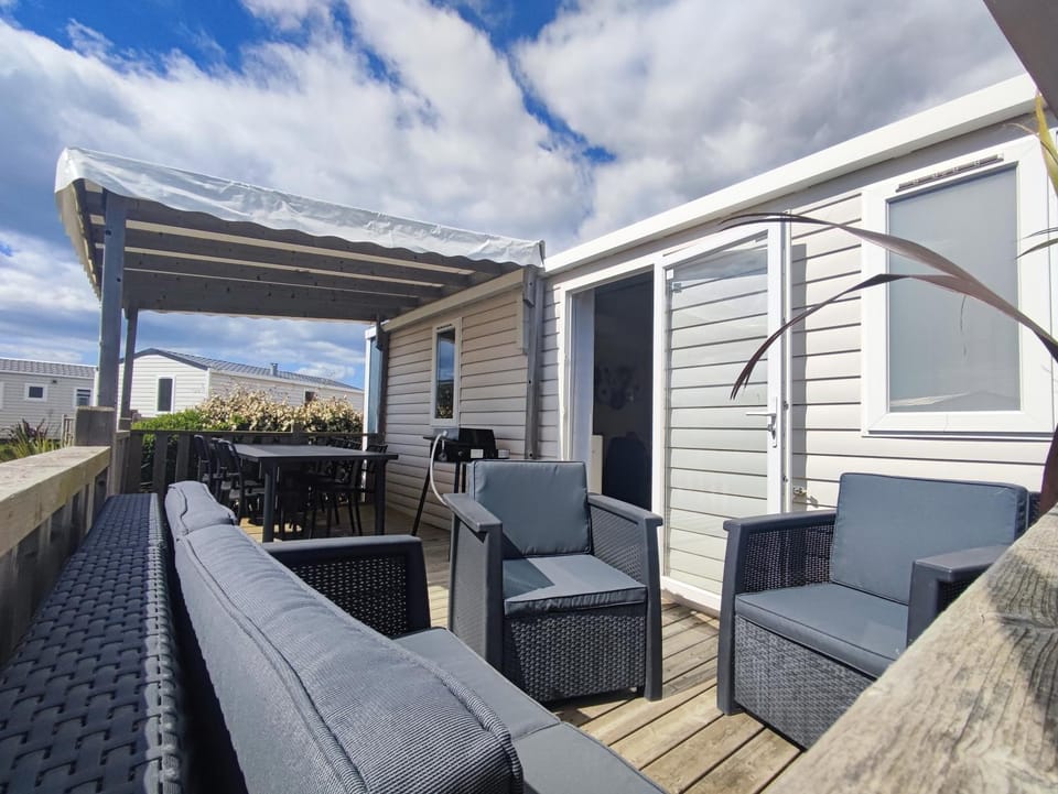 Property building, Patio