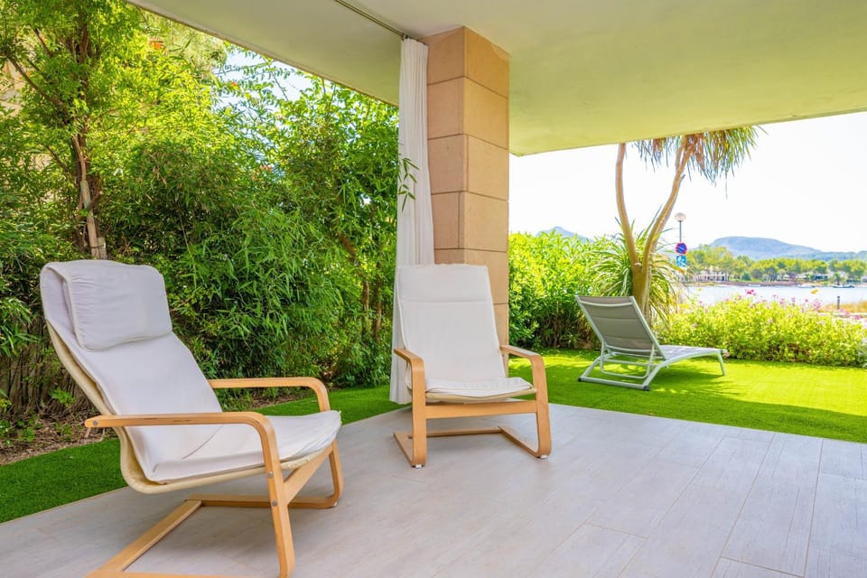 Garden, sunbed