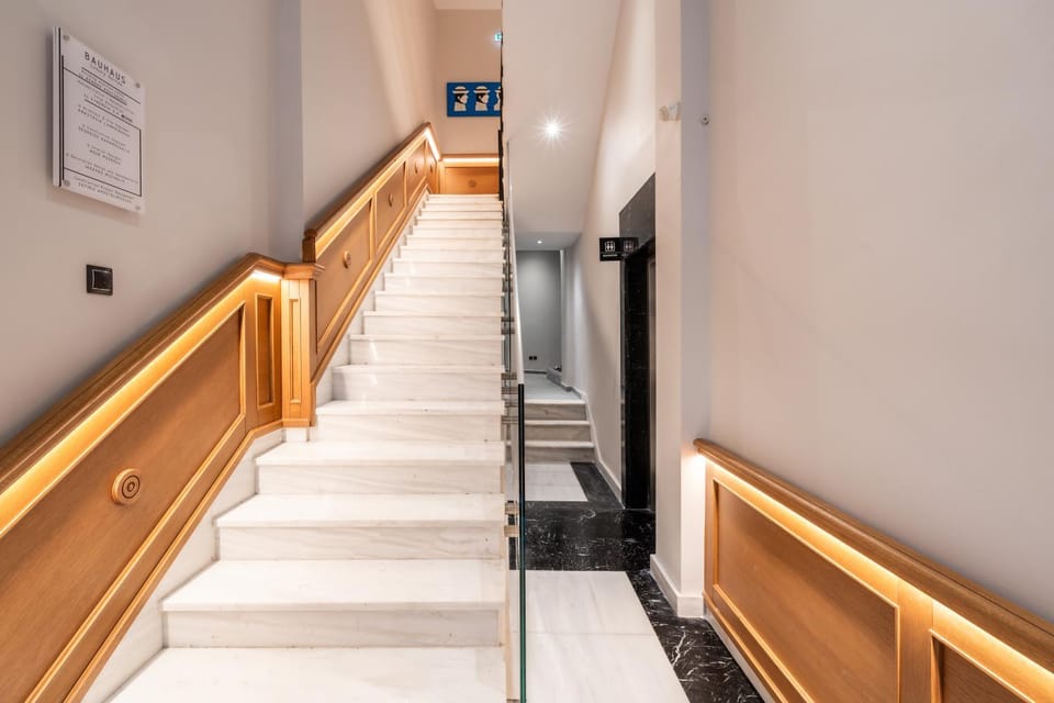 Facade/entrance, Decorative detail