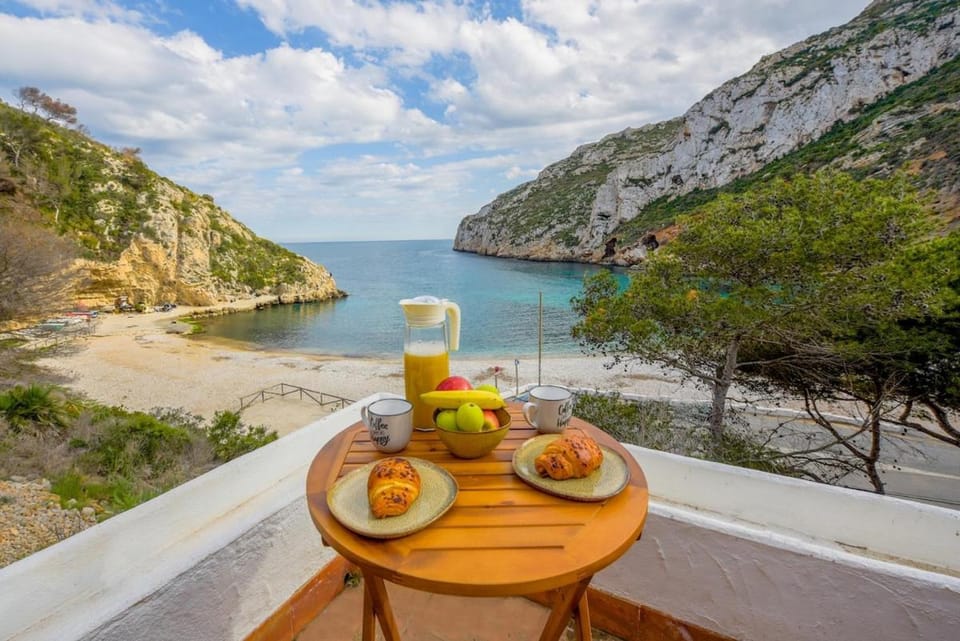 Day, Natural landscape, Balcony/Terrace, Beach, Mountain view, Sea view, Drinks
