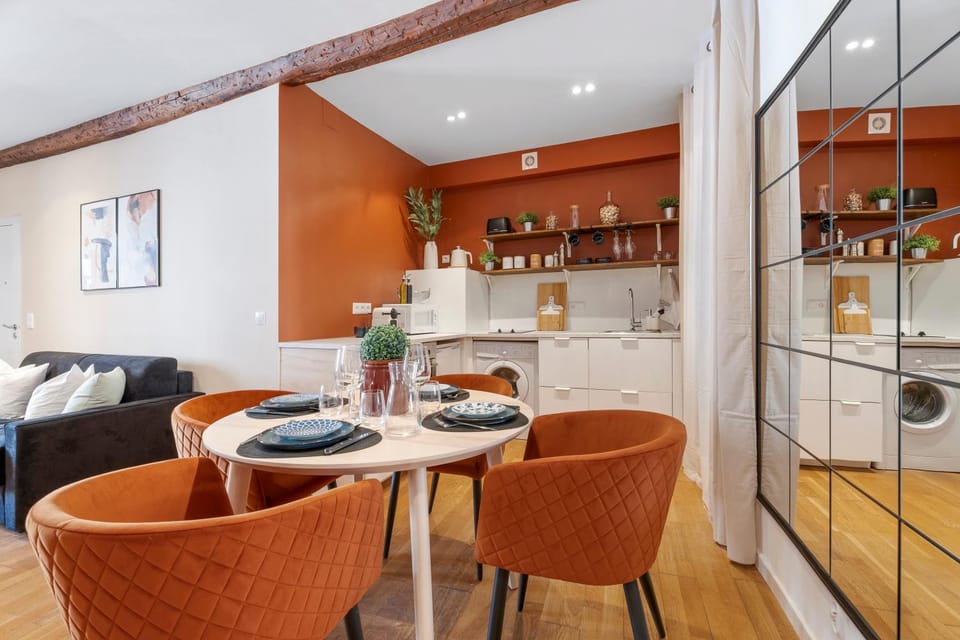 Seating area, kitchen, kitchen