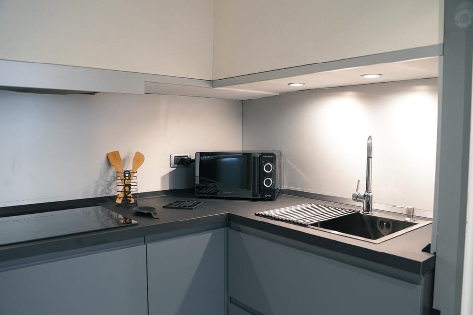 Kitchen or kitchenette, kitchen