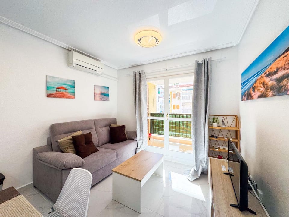 013 Sunny Beach Spain Apartment - Alicante Holiday Apartment in Torre La Mata