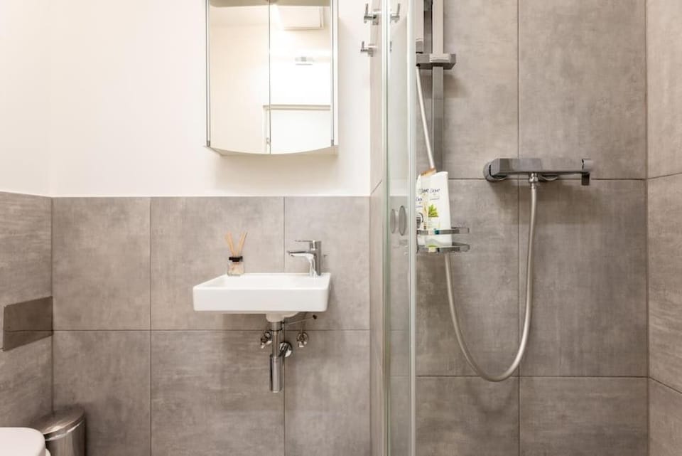 Cozy Studio 5min to Center by HM Apartment in Vienna