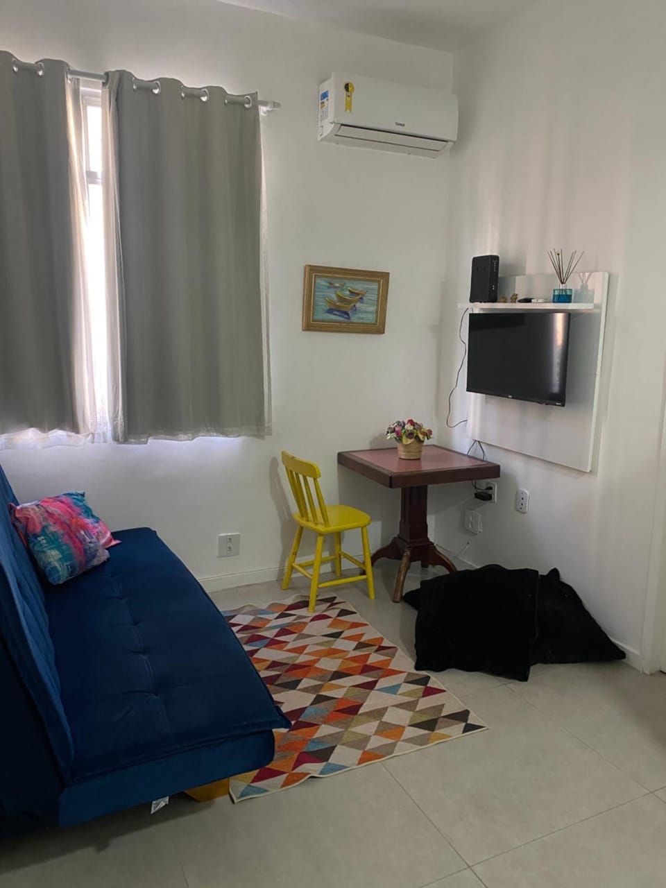 TV and multimedia, Living room, air conditioner