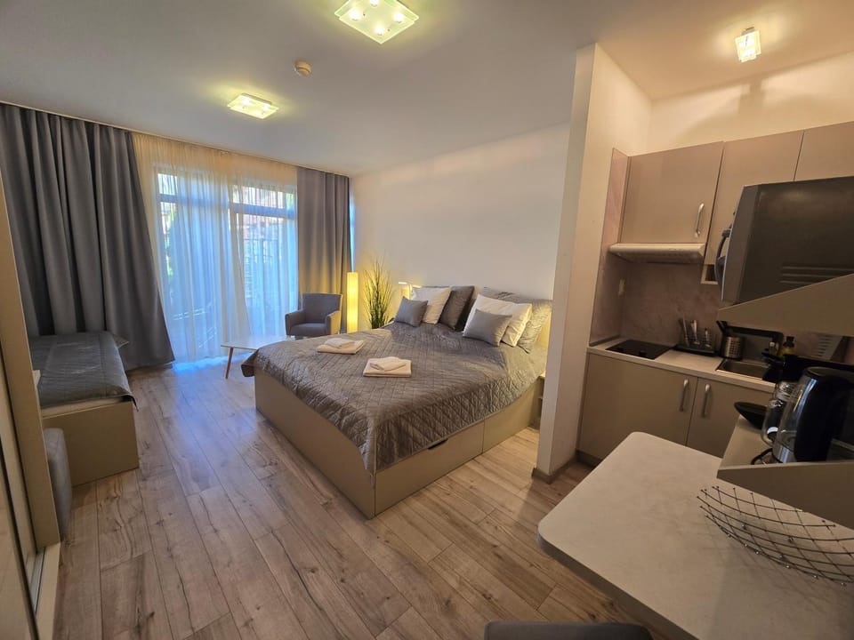 Bed, Photo of the whole room, Bedroom, Family, furniture, internet, internet, wardrobe