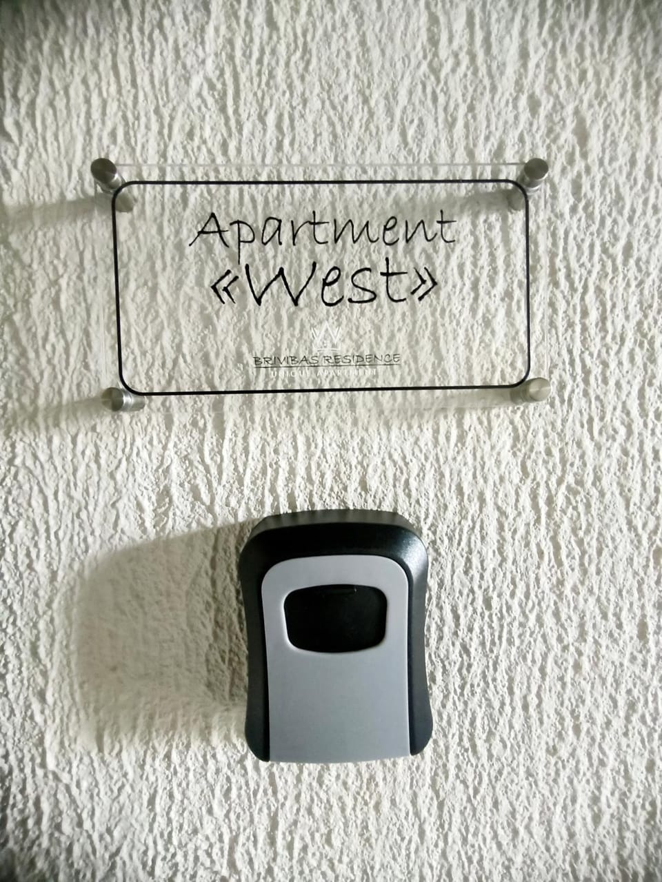 BRIVIBAS RESIDENCE - WEST / EAST, free PRIVAT parking, free WIFI, self check-in Apartment in Riga