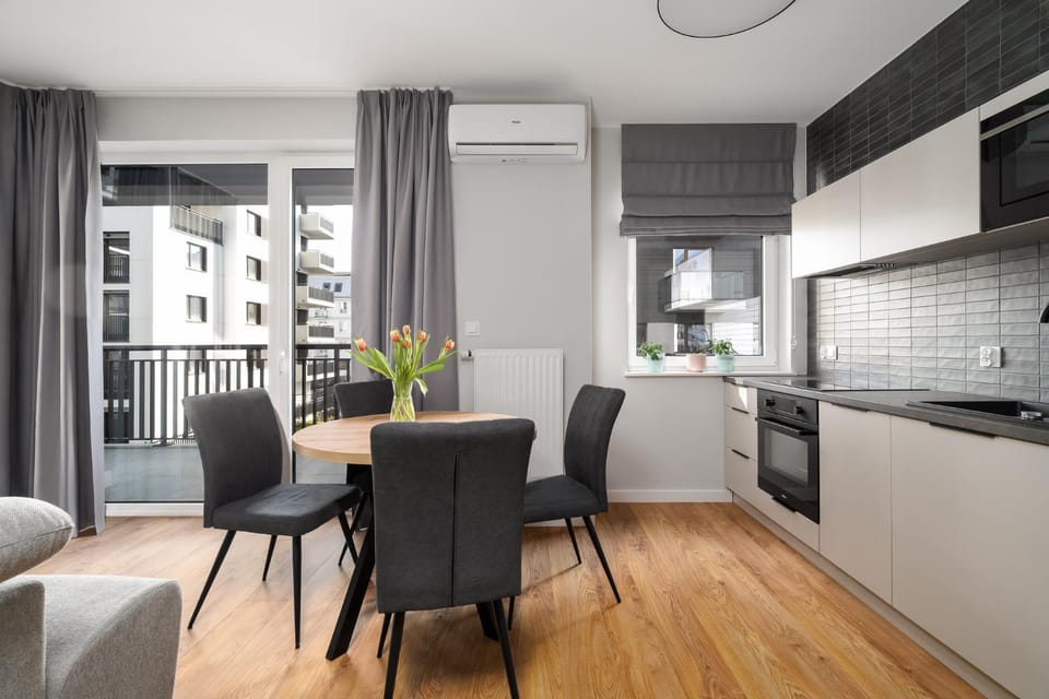 Kitchen or kitchenette, Living room, Seating area, Dining area, minibar, pet friendly, stove, air conditioner