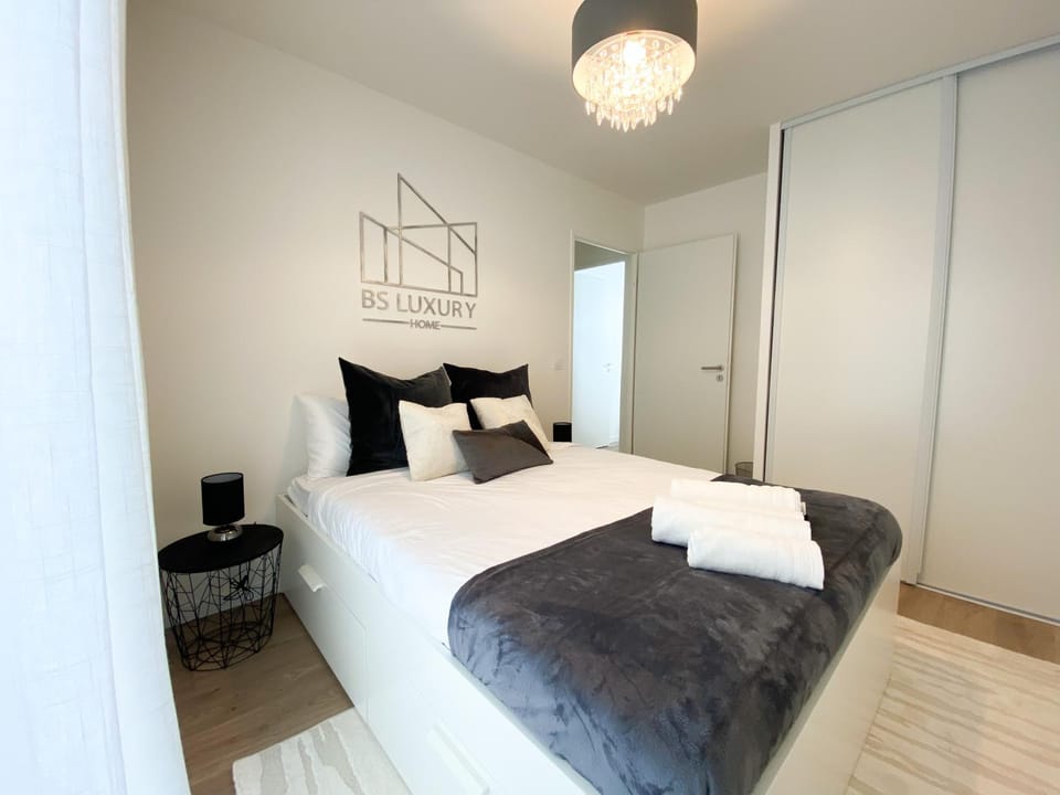 The Modern Chic Haven, La Défense (16'), Parking Apartment in Île-de-France