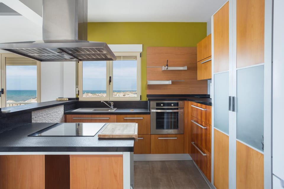 Kitchen or kitchenette, Living room