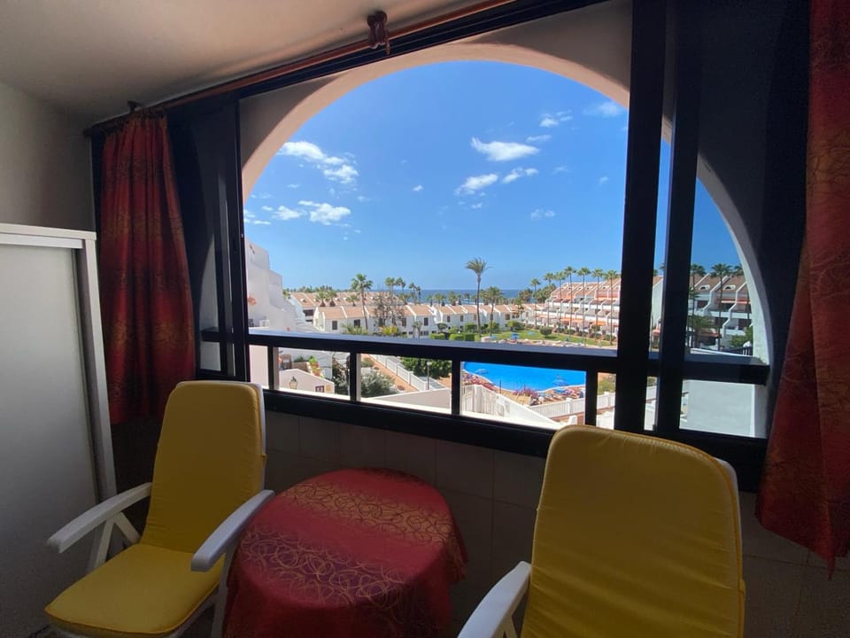 Natural landscape, View (from property/room), Balcony/Terrace, Swimming pool