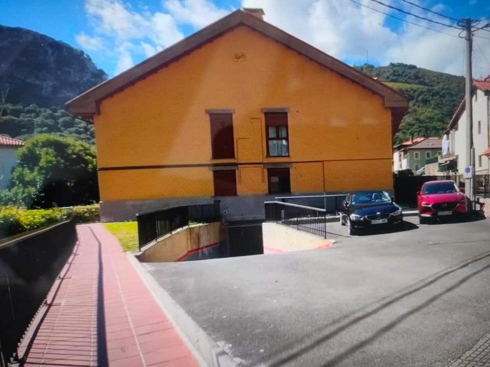 Property building, Parking