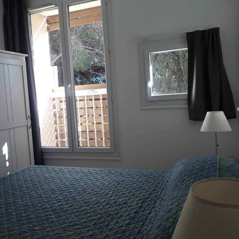 RESIDENCE L'ILE D'OR Apartment in La Londe-les-Maures