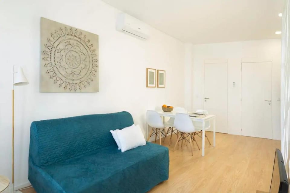 Fernandes Tomas Rooftop Apartment in Porto