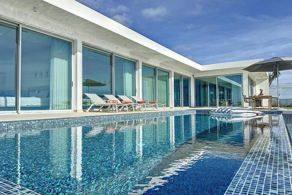 Pool view, Swimming pool