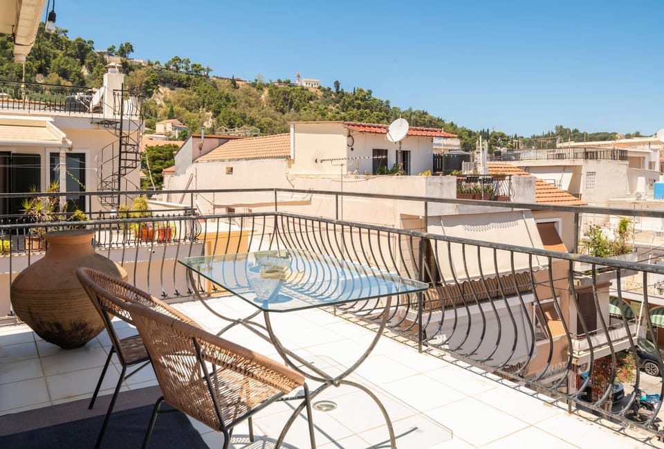 Patio, Day, Natural landscape, View (from property/room), Balcony/Terrace, Mountain view