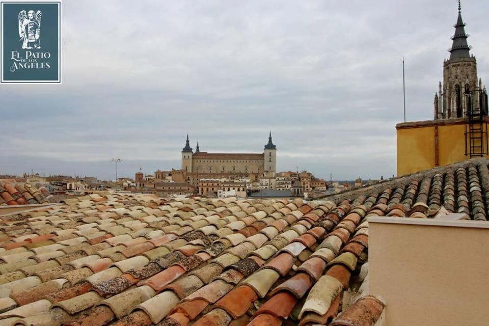 Patio de los Ángeles Apartment in Toledo