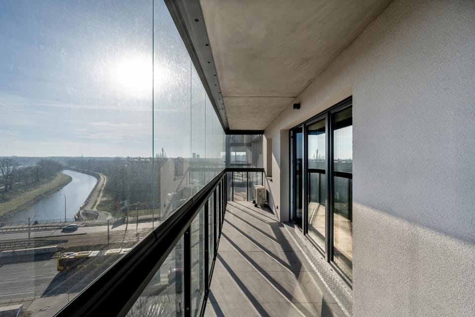 View (from property/room), Balcony/Terrace, River view