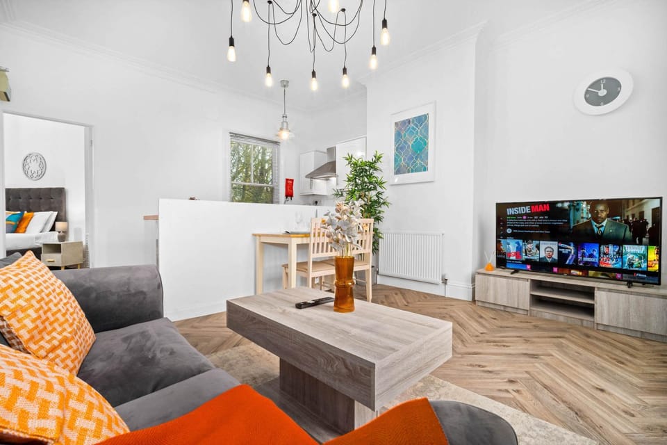 TV and multimedia, Living room, Seating area