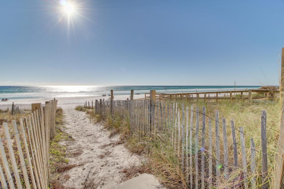 Majestic Beach Resort Tower II - 501 Apartment in Long Beach