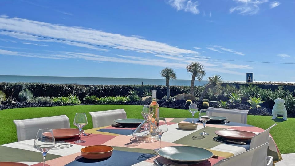 Dining area, Sea view