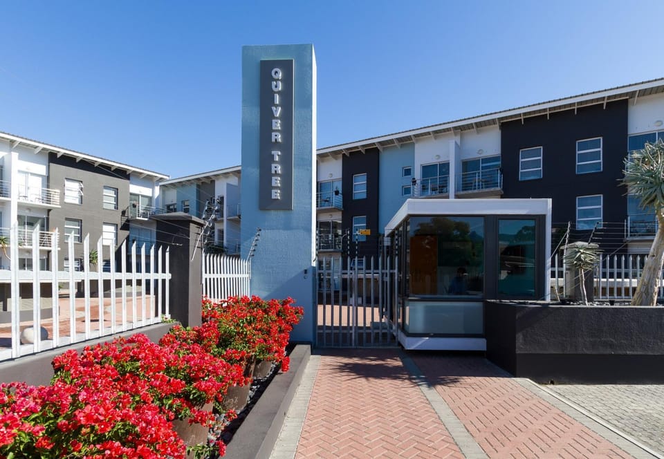 Property building, Facade/entrance, Spring, Day