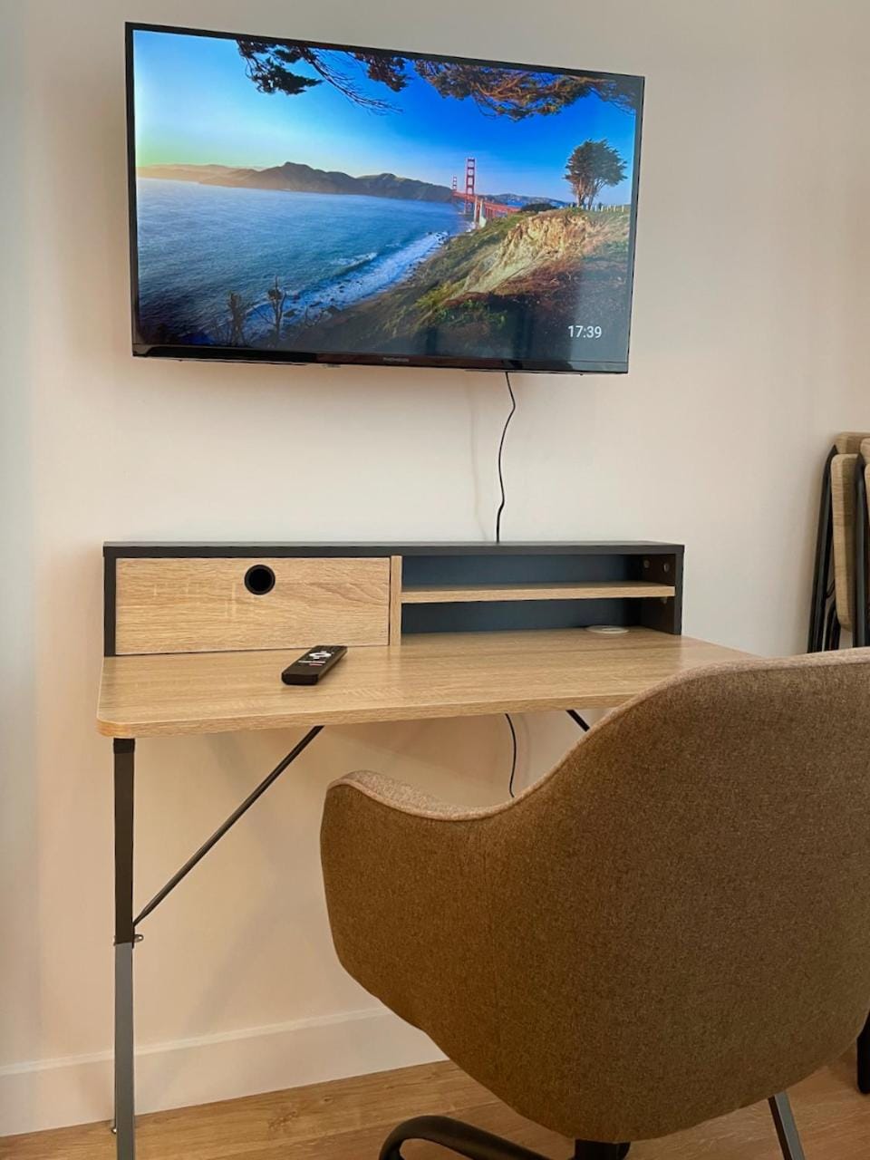 TV and multimedia, Business facilities