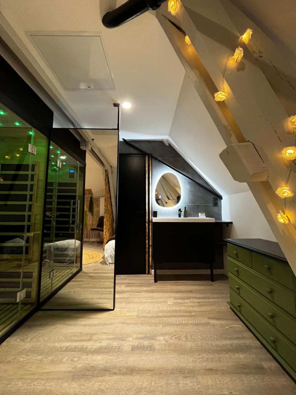 Le Chalet Chic, Cosy avec Sauna au Centre Ville Apartment in Troyes