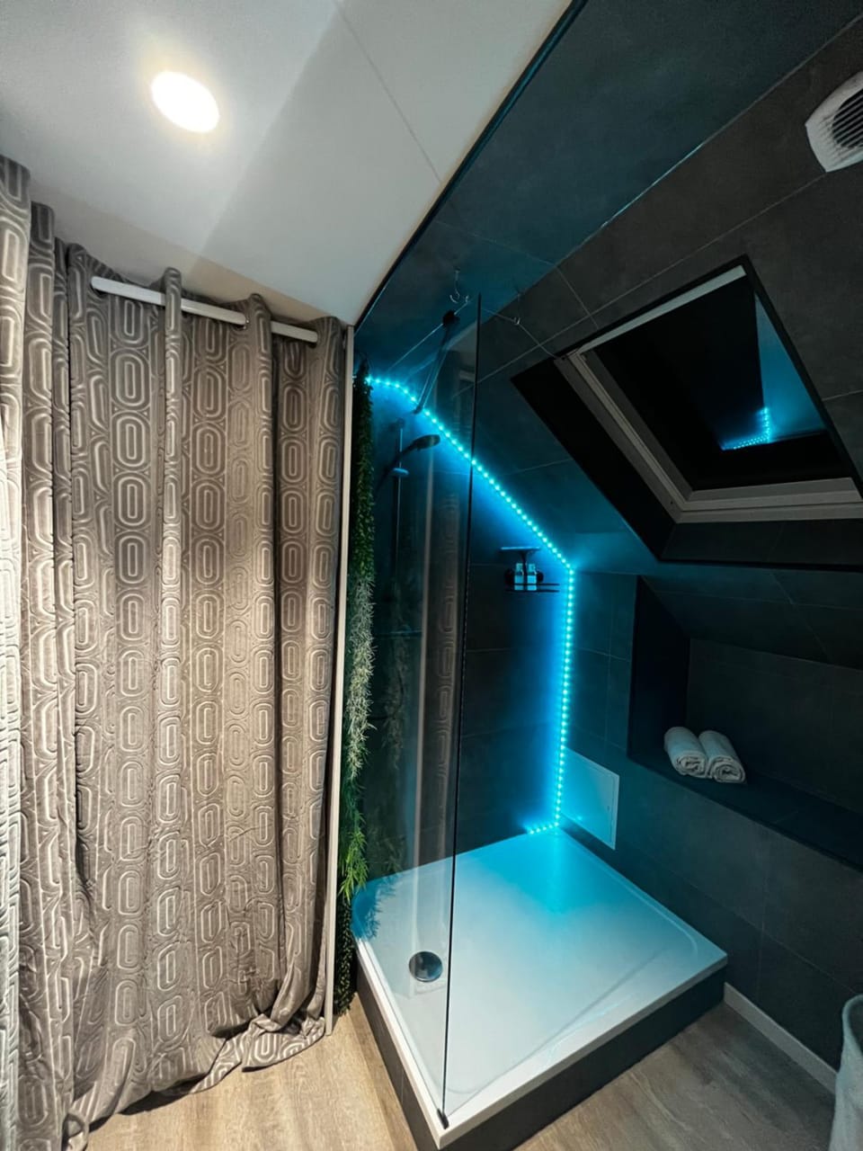Le Chalet Chic, Cosy avec Sauna au Centre Ville Apartment in Troyes