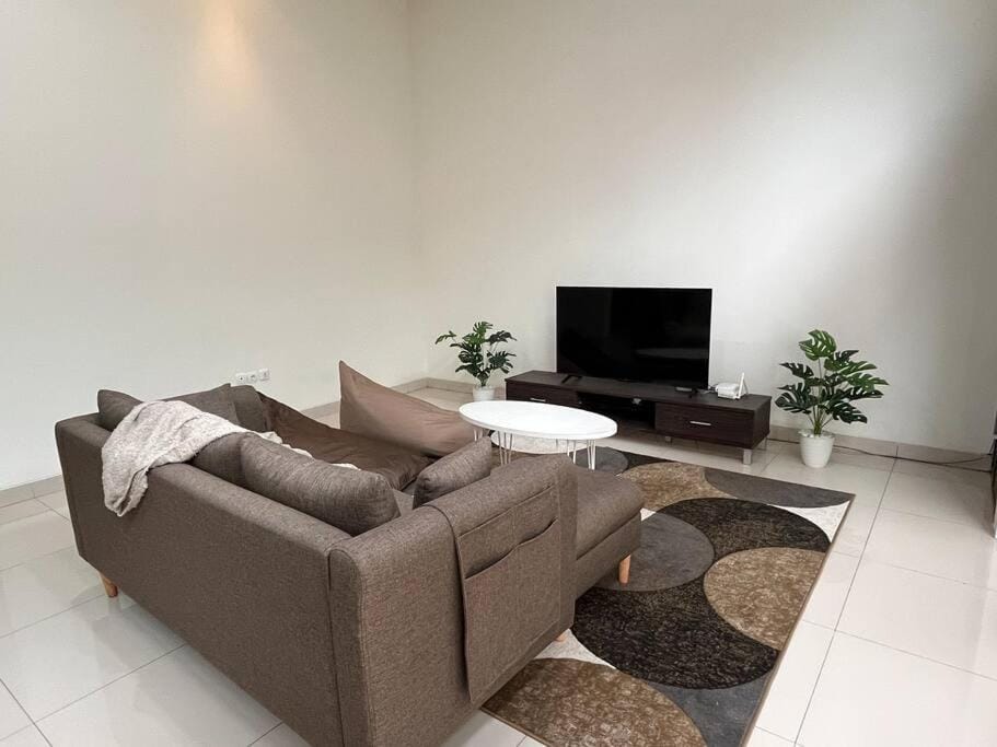 Communal lounge/ TV room