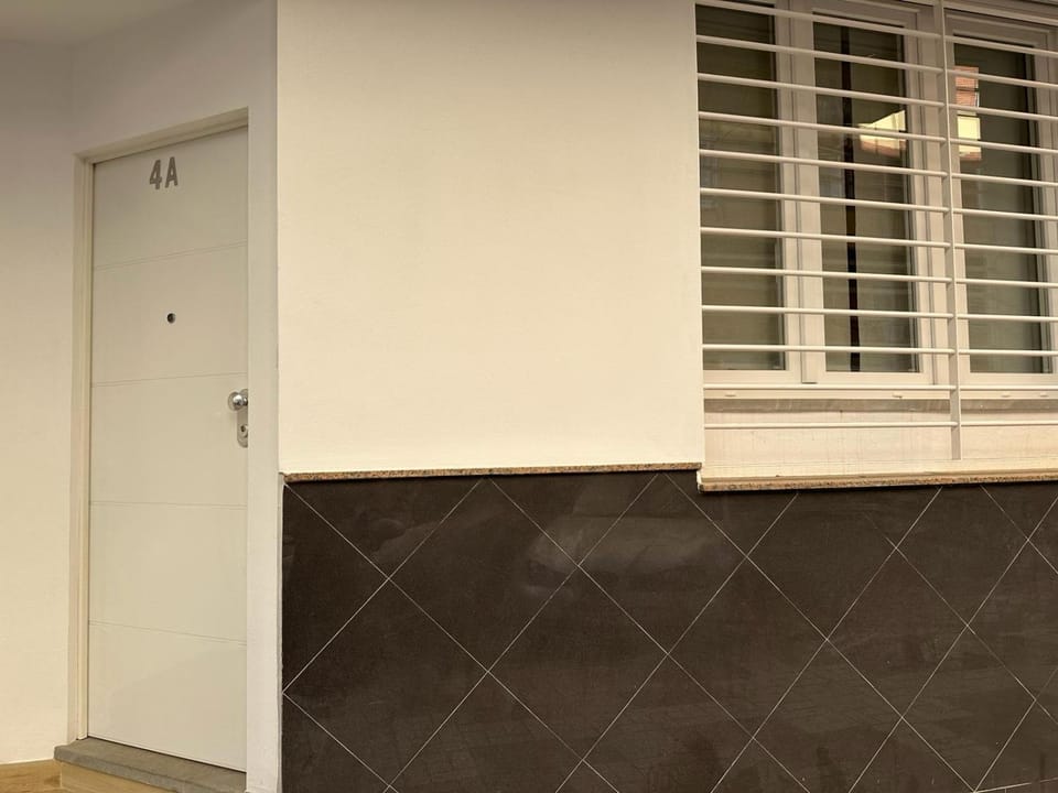Property building, Facade/entrance, Lobby or reception
