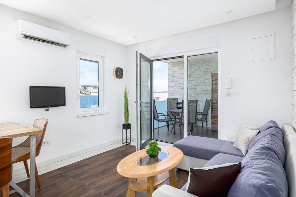 Seaview Apartments Apartment in Novalja