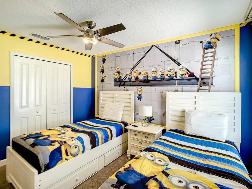 Photo of the whole room, Bedroom