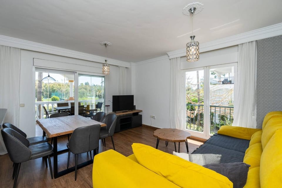Communal lounge/ TV room, Living room