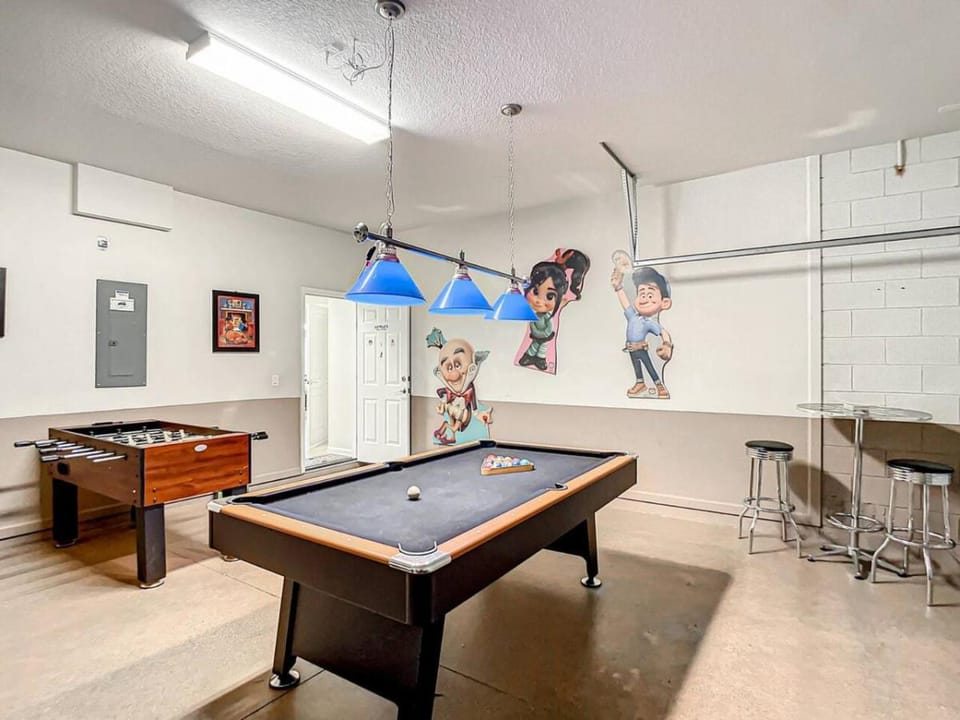Billiard, Game Room