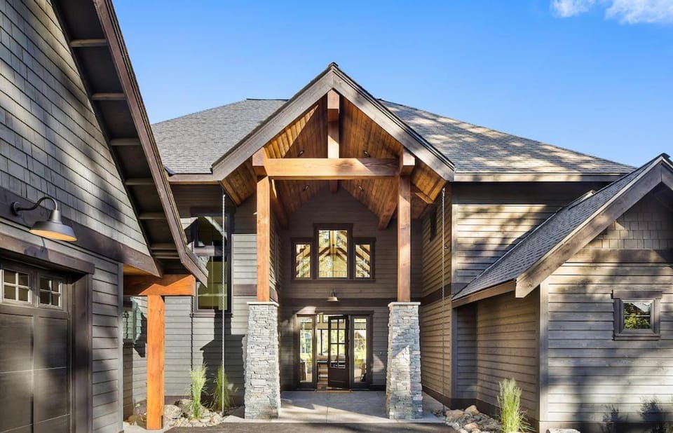 Views, Game Room & Suncadia Pool Access House in Kittitas County