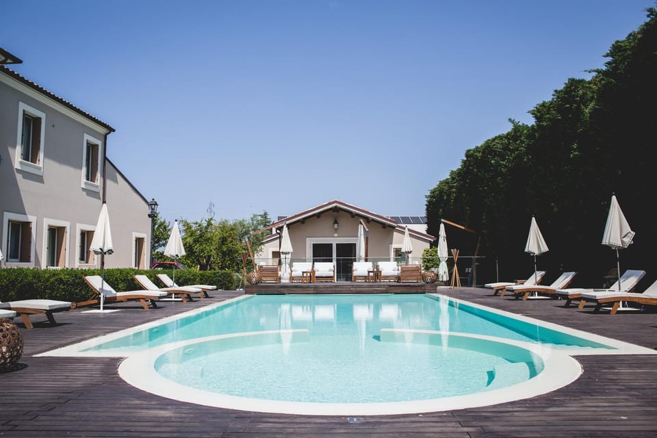 Swimming pool, Swimming pool