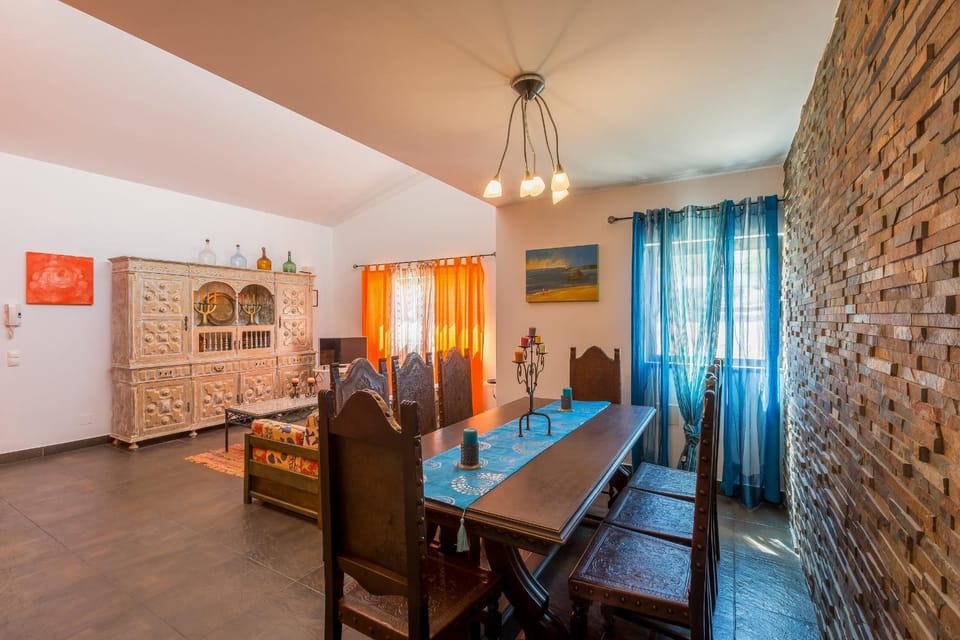 VILA RUINAS GAMITO House in Guia