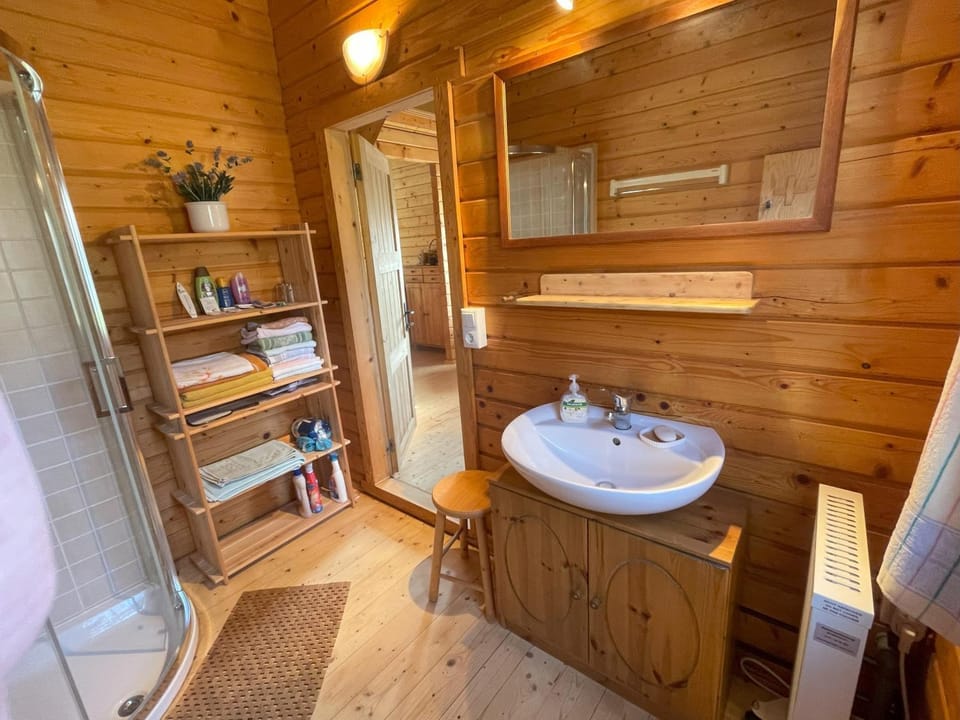 Shower, Bathroom, Bath, towels