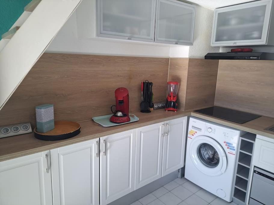 Archipel III, T2 mezzanine, parking, piscine, wifi Apartment in Agde
