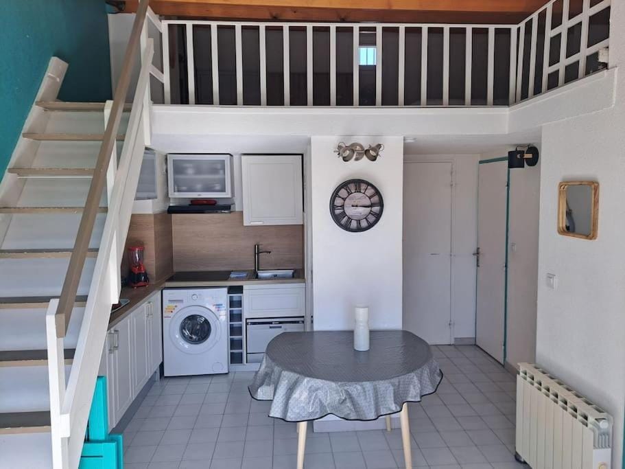 Archipel III, T2 mezzanine, parking, piscine, wifi Apartment in Agde
