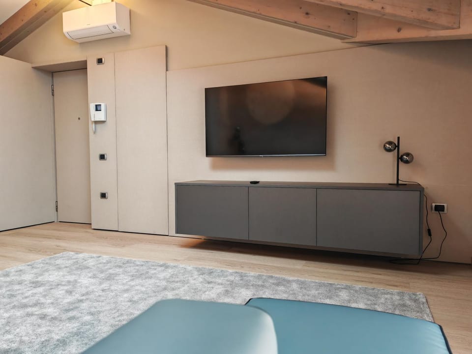 RivApartmentsDowntowN Rocca Apartment in Riva del Garda