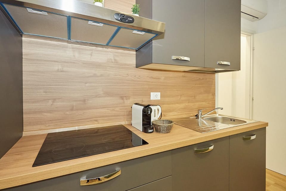 Coffee/tea facilities, Kitchen or kitchenette