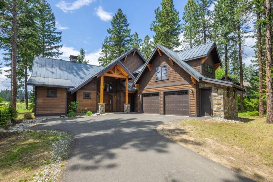 Great Views, Hot Tub, Suncadia Pool Access House in Kittitas County