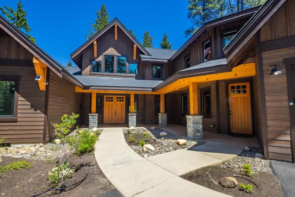 Pet-Friendly, Hot Tub & Suncadia Pool Access House in Kittitas County
