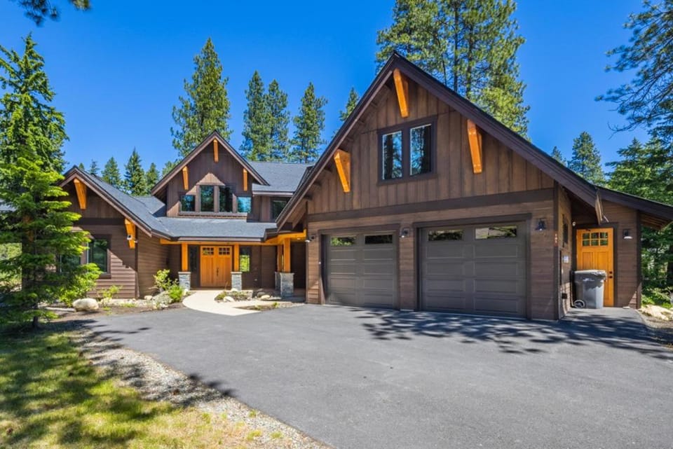 Pet-Friendly, Hot Tub & Suncadia Pool Access House in Kittitas County