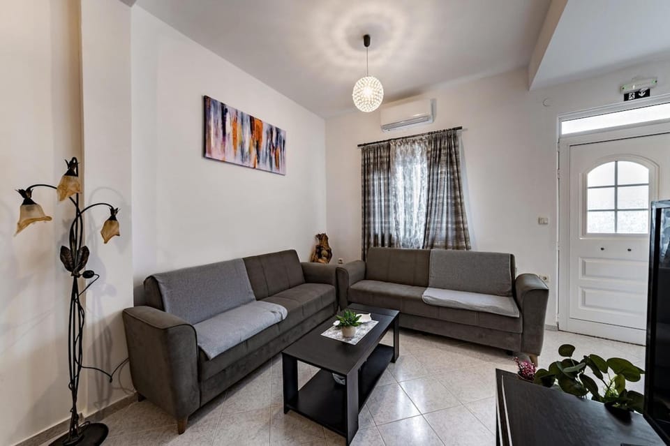 Living room, Seating area, air conditioner