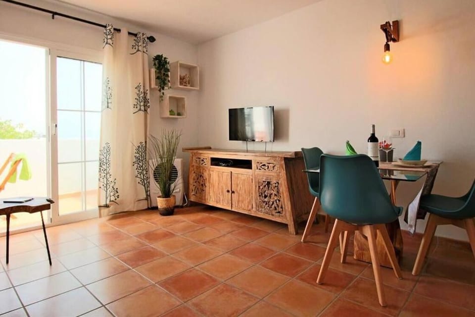 TV and multimedia, Dining area