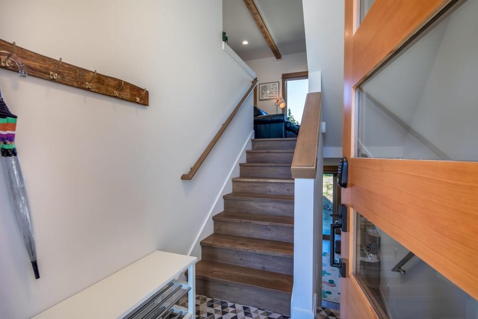 Great Location Near Pool with Suncadia Pool Access Chalet in Kittitas County