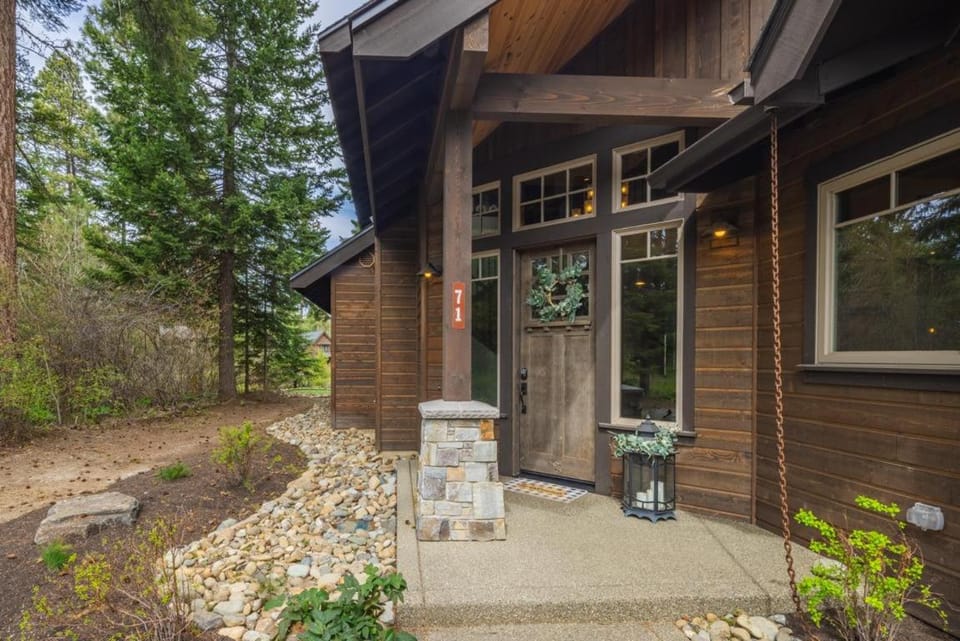 Golf View, Mini-Golf, Suncadia Pool Access House in Kittitas County